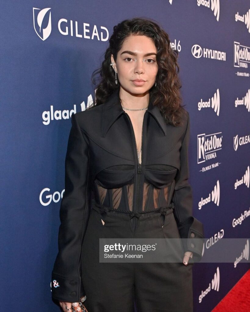 Auli'i Cravalho Body