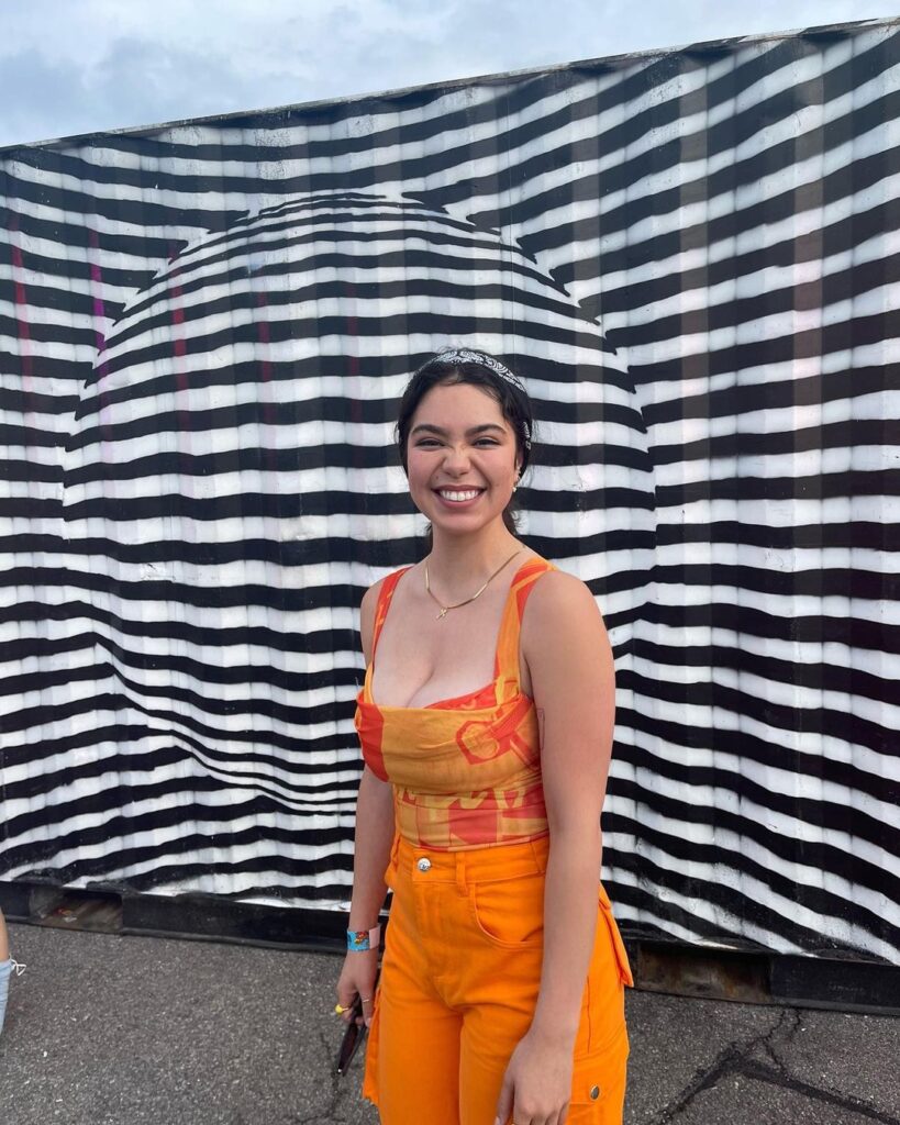 Auli'i Cravalho Tits